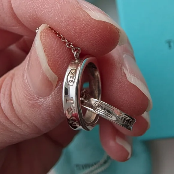 Tiffany & Co. 1837 Small Sterling Silver Interlocking Circles Necklace - Picture 5 of 14